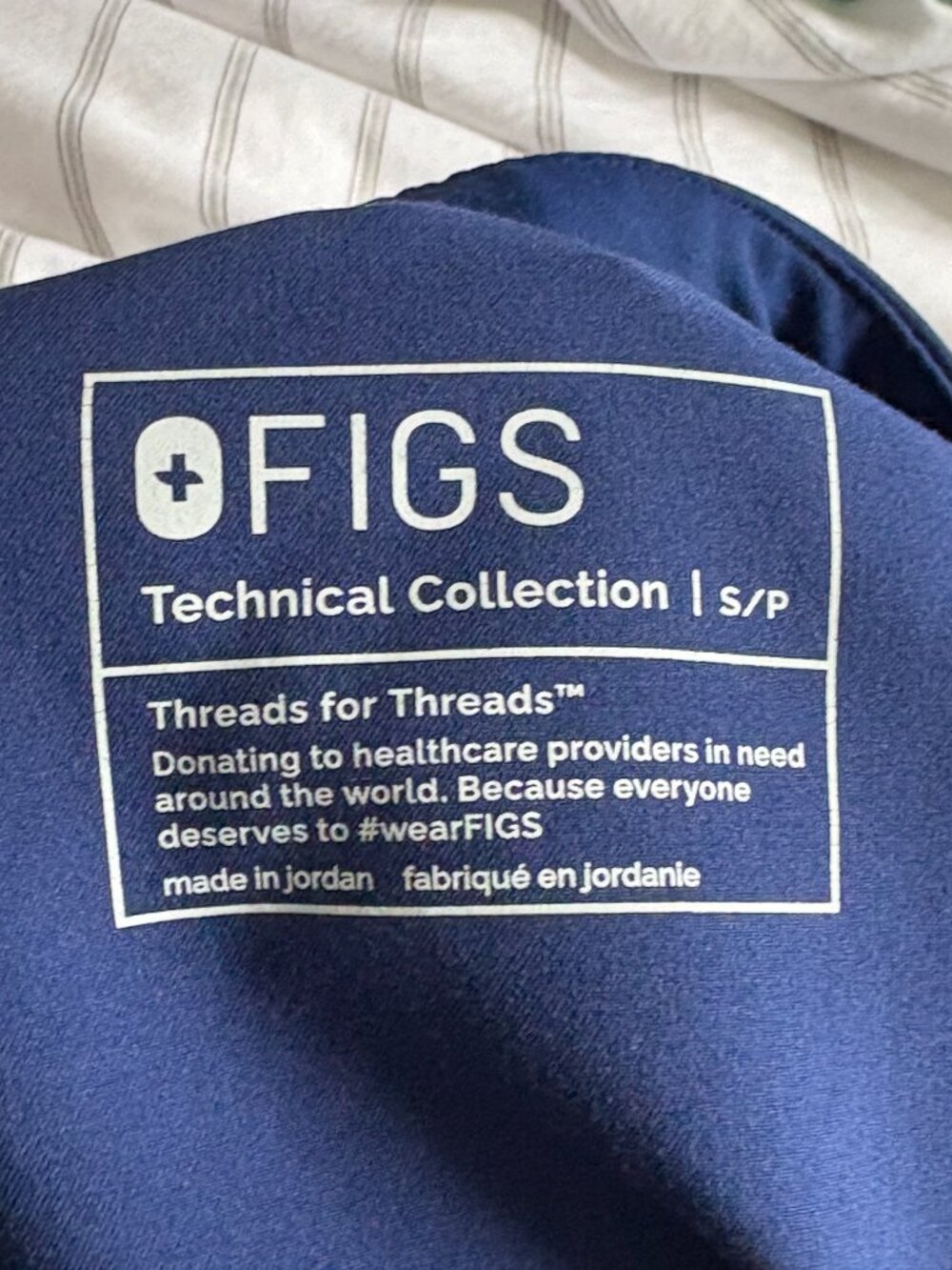 FIGS Sapphire Scrub Set - Limited Edition Color - Picture 6 of 7